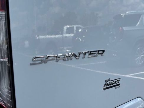 Used 2024 Mercedes-Benz Sprinter 3500 image 50