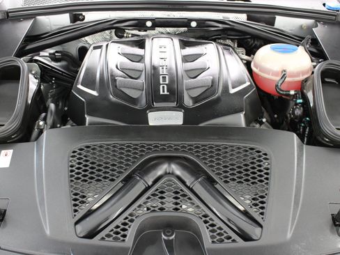 Used 2017 Porsche Macan S image 76