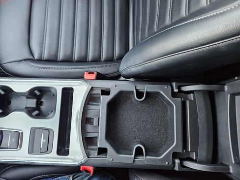 Used 2022 Ford Edge SEL w/ Convenience Package image 21