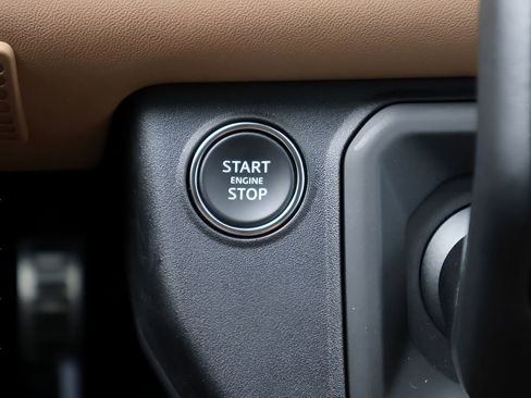 Used 2025 Land Rover Defender 110 X AWD/4WD image 26