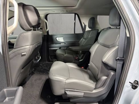 New 2027 Ford Expedition Max Active AWD/4WD image 8