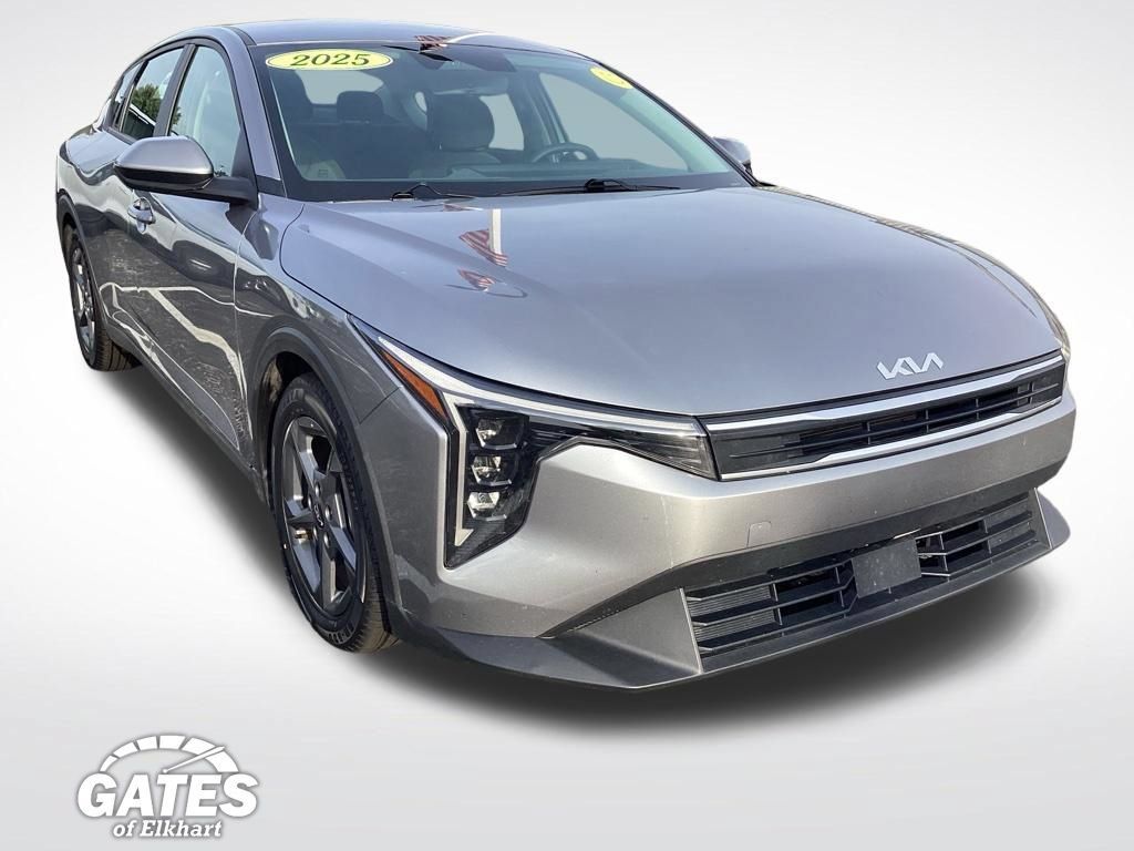 Used 2025 Kia K4 FWD image 1