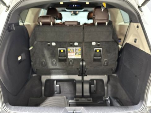 Certified 2024 Toyota Sienna Platinum AWD/4WD image 14