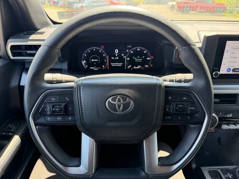 Used 2025 Toyota 4Runner TRD Off-Road AWD/4WD image 15