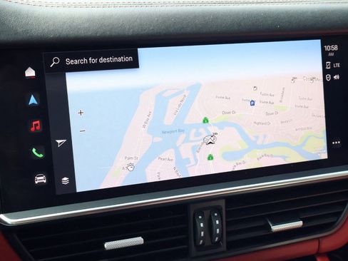 Certified 2023 Porsche Cayenne Platinum Edition image 18