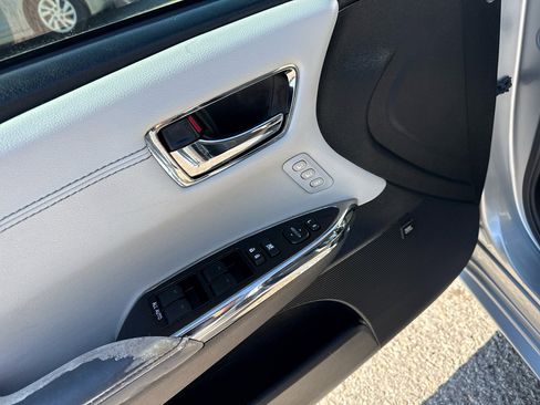 Used 2015 Toyota Avalon XLE Touring image 11