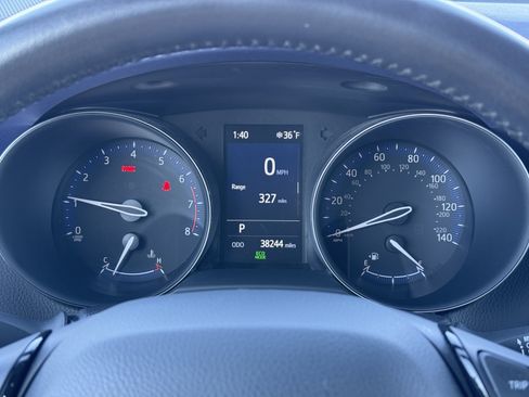 Used 2022 Toyota C-HR XLE image 26