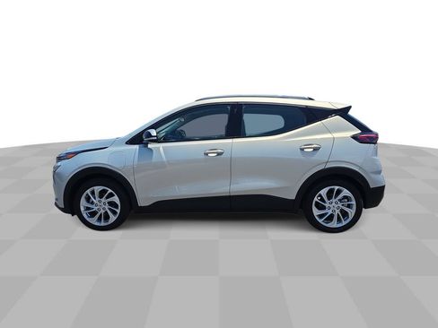 Used 2023 Chevrolet Bolt EUV LT FWD image 5