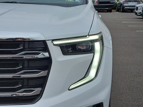 Certified 2025 GMC Acadia Elevation image 9