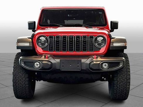 Used 2024 Jeep Wrangler Unlimited Rubicon w/ XTREMEE 35" Tire Package image 3
