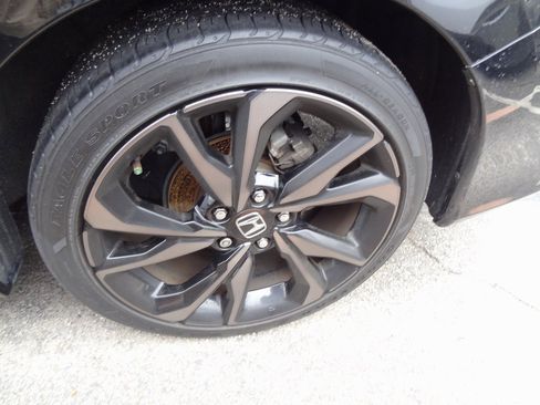 Used 2020 Honda Civic Sport image 9