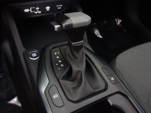 Used 2025 Kia K4 LXS image 45