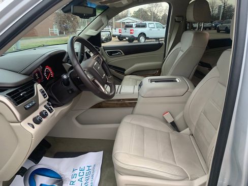 Used 2016 GMC Yukon XL Denali w/ Open Road Package image 24
