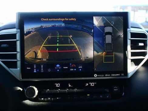 Used 2024 Toyota Tundra Limited image 18