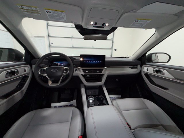 New 2026 Ford Explorer Active w/ Active Comfort Package AWD/4WD image 9