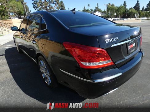 Used 2013 Hyundai Equus Signature RWD image 12