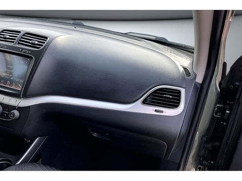 Used 2018 Dodge Journey SXT w/ Safe & Sound Group image 18