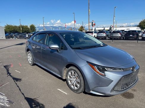Used 2020 Toyota Corolla LE FWD image 4