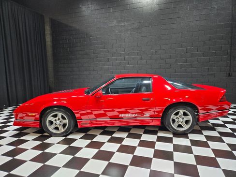 Used 1988 Chevrolet Camaro IROC-Z image 2