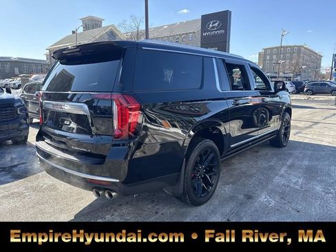 Used 2023 GMC Yukon XL Denali image 9
