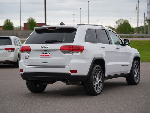 Used 2019 Jeep Grand Cherokee Limited w/ Luxury Group II AWD/4WD image 3
