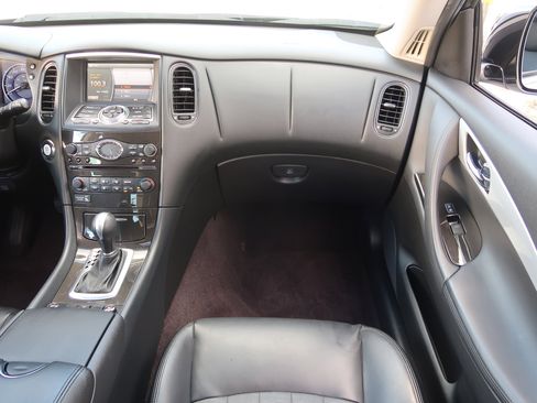 Used 2017 INFINITI QX50 2WD image 15