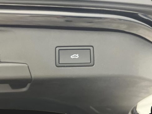 Used 2024 Volkswagen ID.4 Pro S image 16