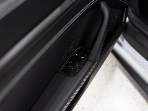 Used 2026 Porsche 911 GT3 RWD image 18