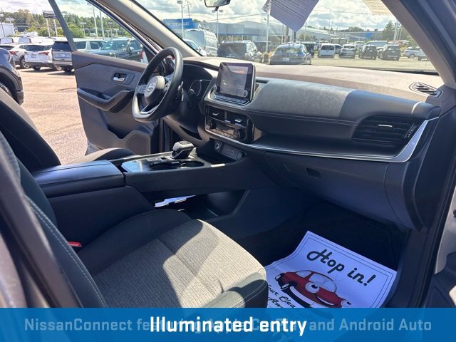 Used 2022 Nissan Rogue SV FWD image 17