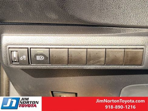Used 2025 Toyota Corolla LE FWD image 22