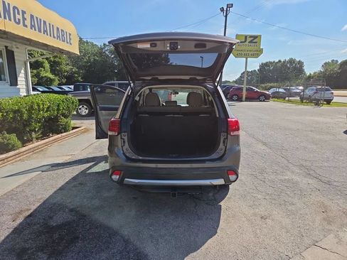 Used 2016 Mitsubishi Outlander SEL FWD image 19