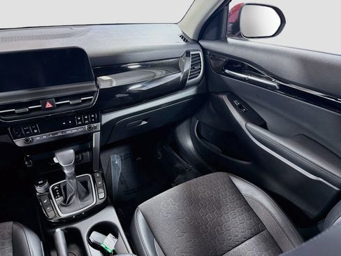 Used 2025 Kia Seltos S AWD/4WD image 24