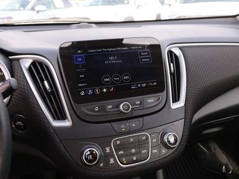 Used 2024 Chevrolet Malibu LT image 15