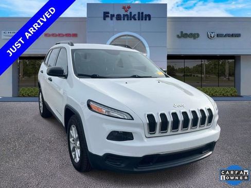 Used 2016 Jeep Cherokee Sport FWD image 1