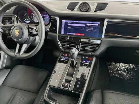 Used 2023 Porsche Macan S image 6