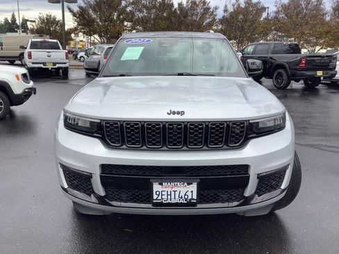 Used 2023 Jeep Grand Cherokee L Summit w/ Advanced Protech Group IV image 4