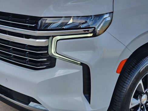 Used 2021 Chevrolet Tahoe LT w/ LT Signature Package image 8