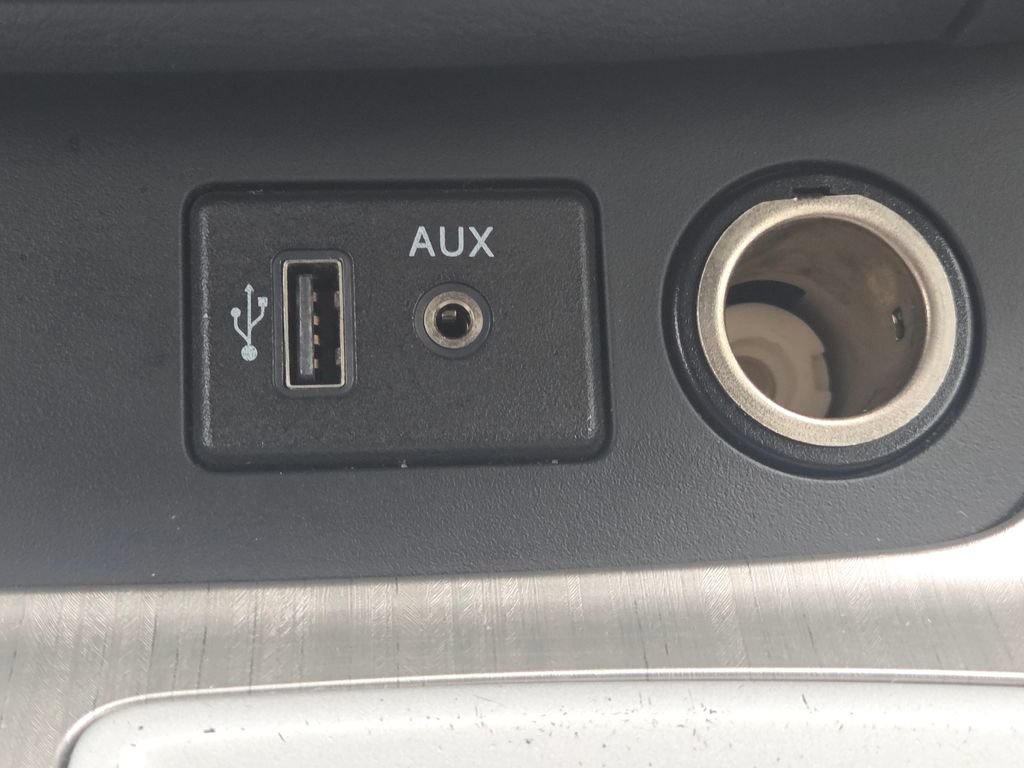 Used 2018 Nissan Murano S AWD/4WD image 12