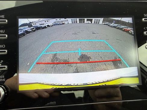 Used 2022 Toyota Camry SE image 24