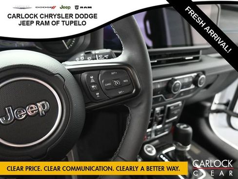 Used 2025 Jeep Wrangler Unlimited Rubicon 4xe w/ Convenience Group image 18