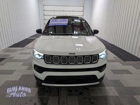Used 2025 Jeep Compass Limited w/ Elite Group AWD/4WD image 6
