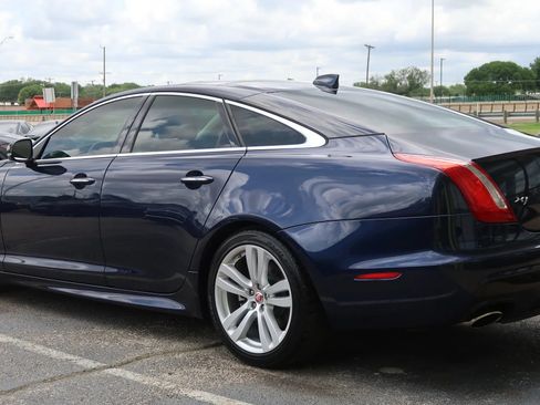 Used 2016 Jaguar XJ R-Sport RWD image 11