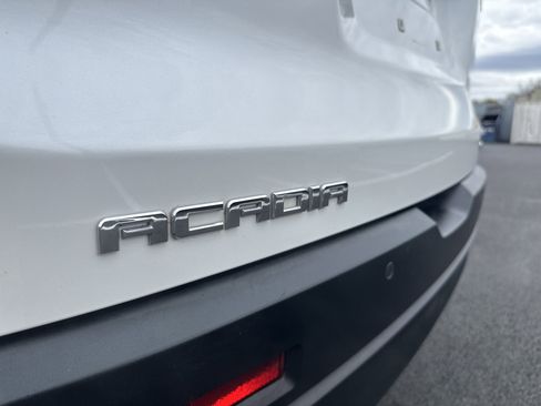 Used 2019 GMC Acadia SLT w/ Black Edition image 34