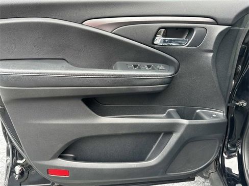 Certified 2017 Honda Ridgeline RTL image 18