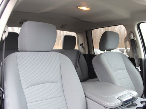 Used 2013 RAM 2500 Tradesman w/ Chrome Appearance Group image 36