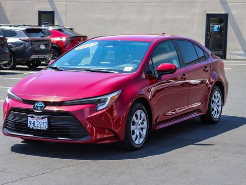 Certified 2023 Toyota Corolla LE w/ Carpet Mat Package (TMS) FWD image 3
