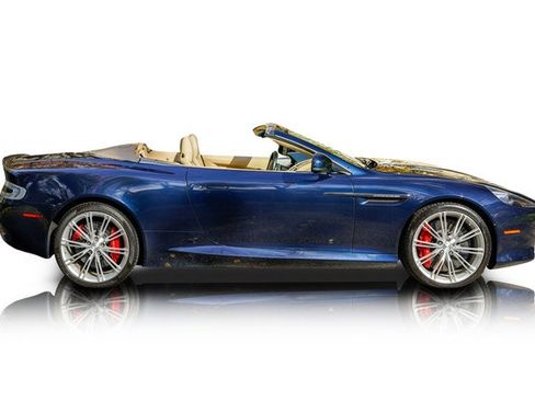 Used 2015 Aston Martin DB9 Volante image 2