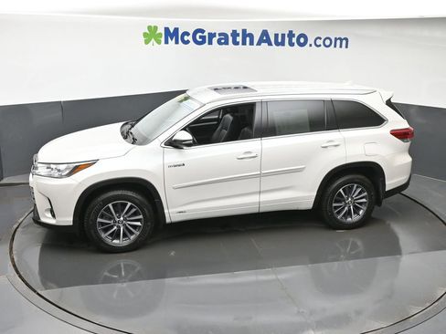 Used 2018 Toyota Highlander XLE image 22