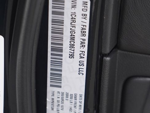 Used 2021 Jeep Grand Cherokee Summit image 30