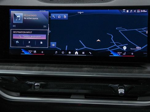 Used 2025 BMW X5 sDrive40i w/ Premium Package image 15